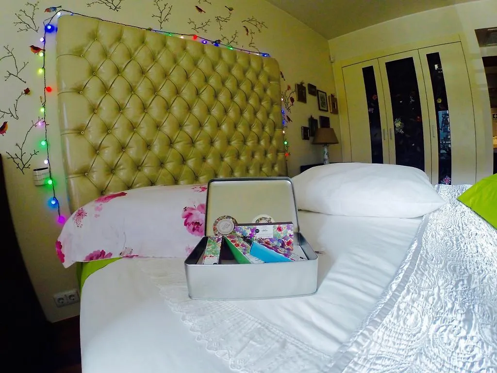 Homestay Canas Guest House In Lisbon
