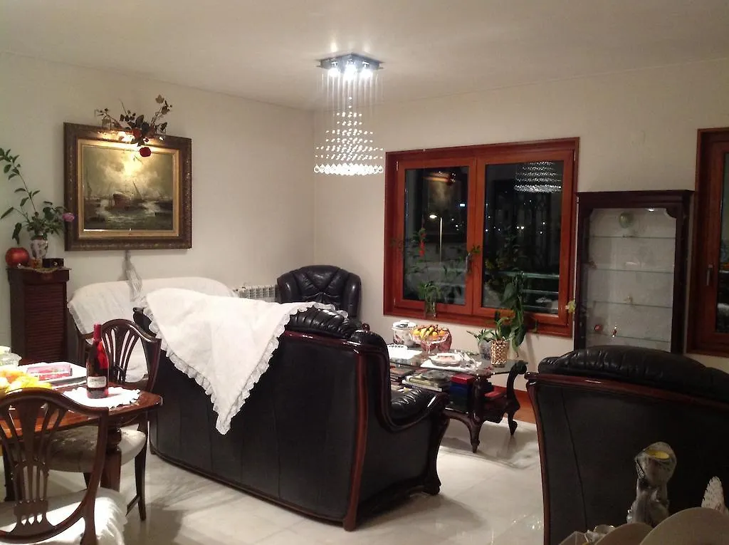 Homestay Canas Guest House In Lisbon Portugal